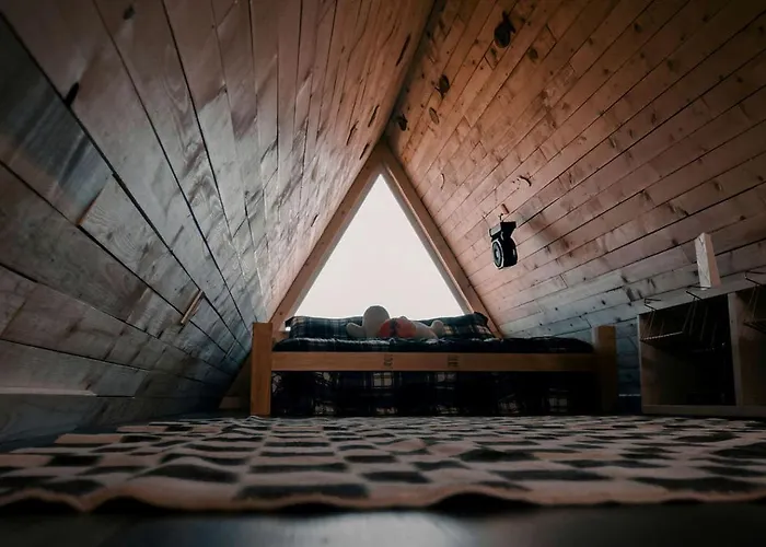 Chalet Rustic Off-grid A-frame With Hot Tub And Sauna Near The Grand Canyon For A Unique Escape In Williams, Arizona