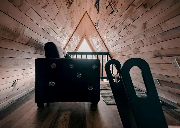 Chalet Rustic Off-grid A-frame With Hot Tub And Sauna Near The Grand Canyon For A Unique Escape In Williams, Arizona