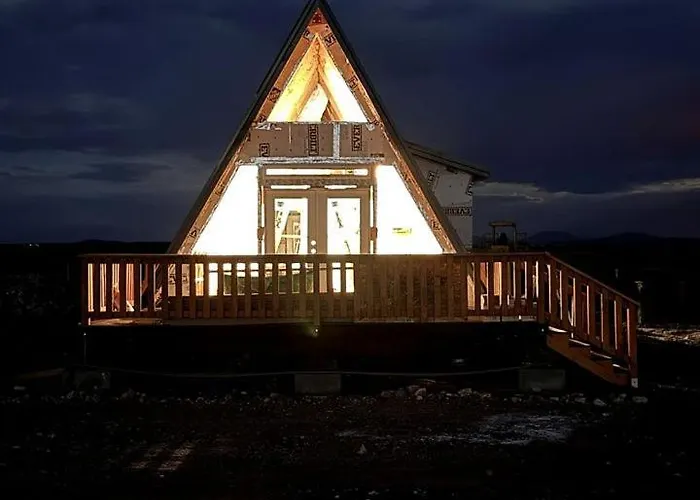 Domek alpejski Rustic Off-grid A-frame With Hot Tub And Sauna Near The Grand Canyon For A Unique Escape In Williams, Arizona Williams